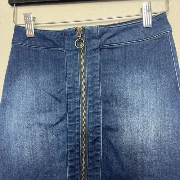 Ivy & Olive Denim Front Zip Mini Skirt - Picture 2 of 4